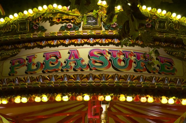 carousel_sign